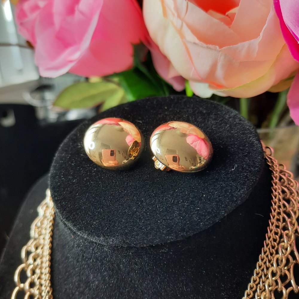 VINTAGE - Gold Curb Chain and Clip on Earrings c. 1980's - Picture 3 of 8